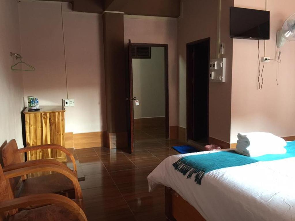Happy River View Hotel Vang Vieng Exterior foto
