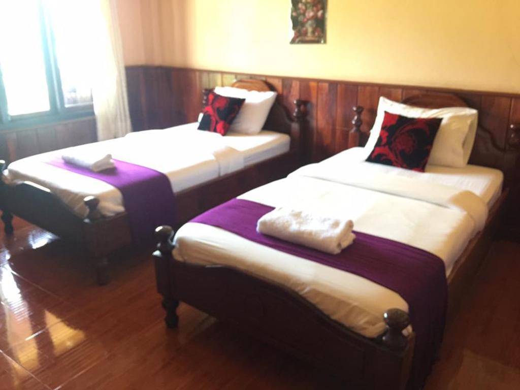 Happy River View Hotel Vang Vieng Exterior foto