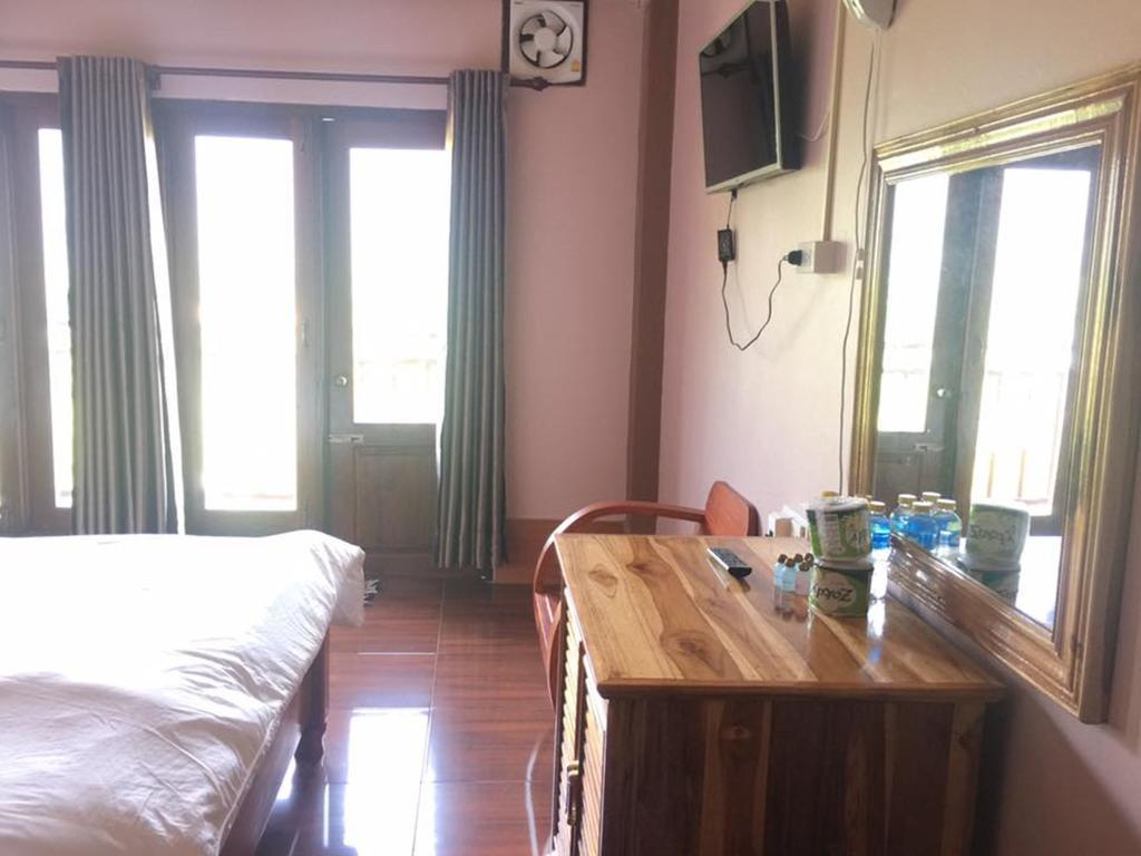 Happy River View Hotel Vang Vieng Exterior foto