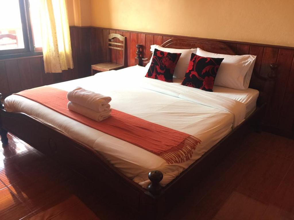 Happy River View Hotel Vang Vieng Exterior foto